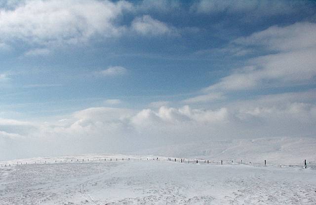 Snow and sky on Great Shunner Fell © Lesley Close 2005