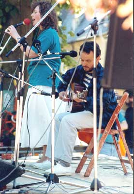 &copy;Lesley Close 2003